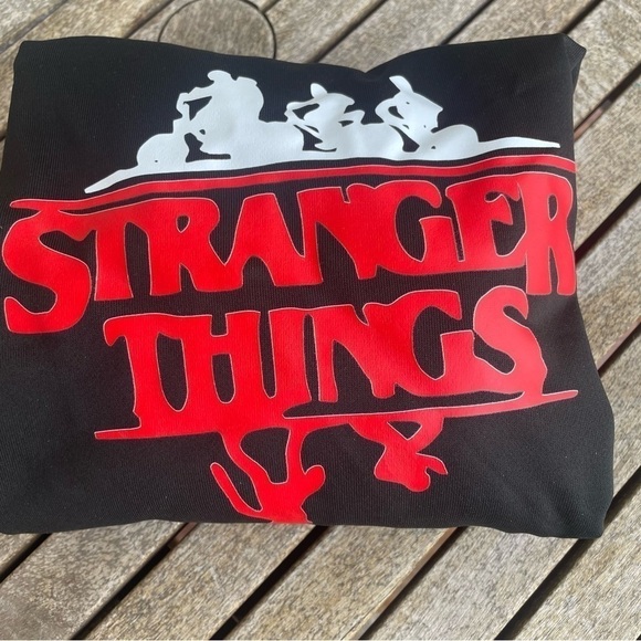 NWT - Stranger Things Sweater 2XL - Black - 100% polyester - Men/Women - Picture 10 of 11